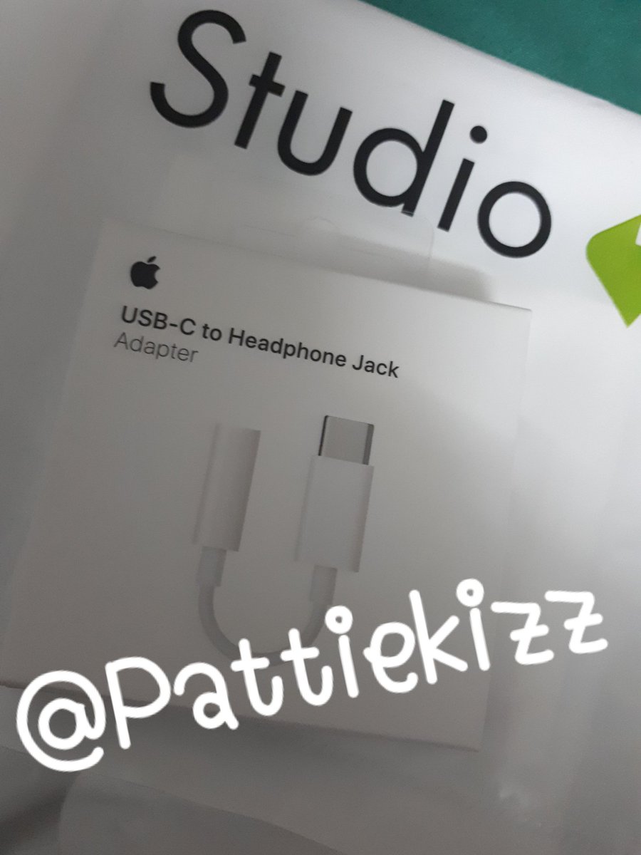 t_bryanluke's tweet photo. ขาย อะแดปเตอร์ USB-C เป็นช่องต่อหูฟัง ขนาด 3.5 มม. ของแท้
450 บาท รวมส่ง EMS 📮
มือหนึ่ง (ยังไม่แกะ)
ซื้อจาก shop apple
ขายเนื่องจากซื้อซ้ำมาค่ะ เลยยังไม่ได้แกะออกมาใช้งาน
#Apple #Adapter #AdapterApple https://t.co/RMyGzZfBn0