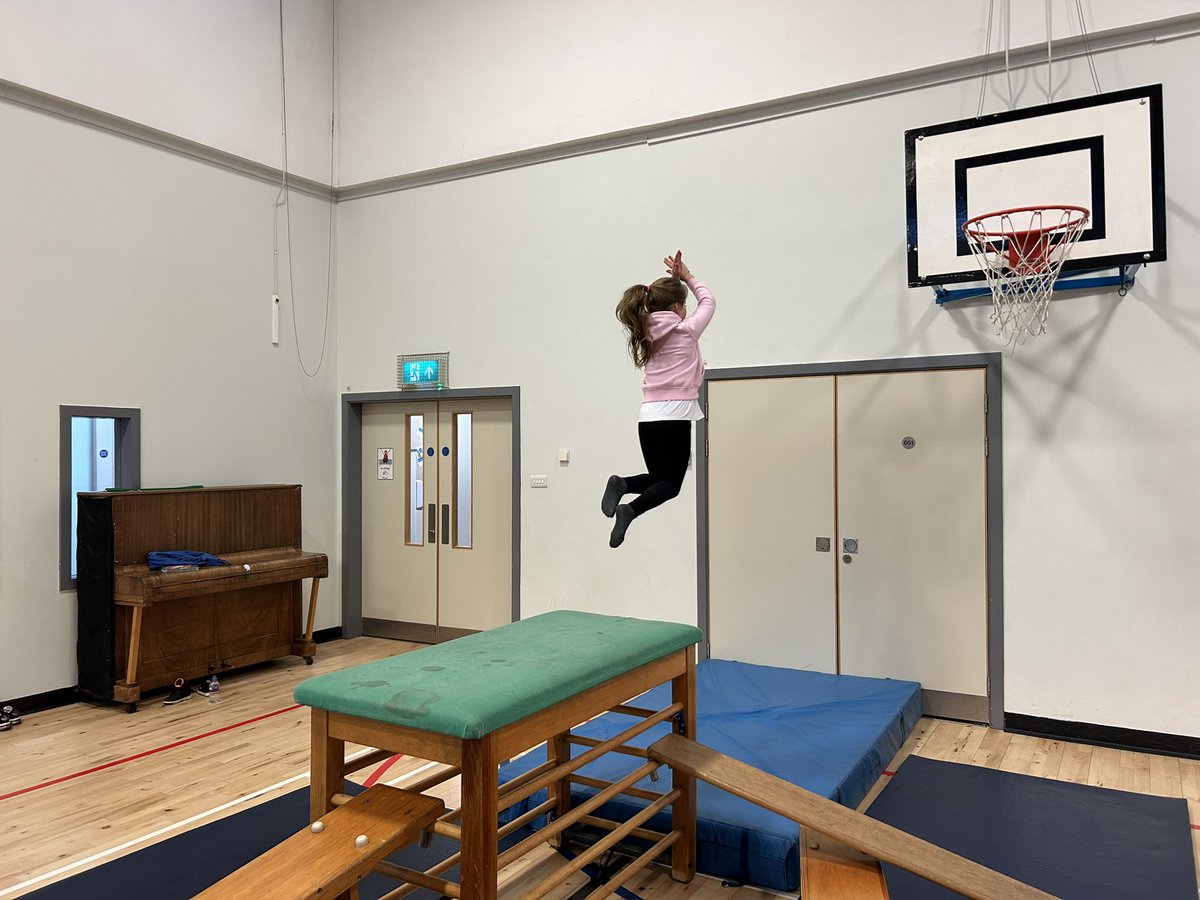StJosephs_P6's tweet photo. P3/2 had so much fun doing gymnastics in PE this morning🤸‍♂️We enjoyed being creative and using our gross motor skills and coordination to jump, climb and balance 🧗‍♀️@stjosephsedin https://t.co/tJ1LqD9UKW