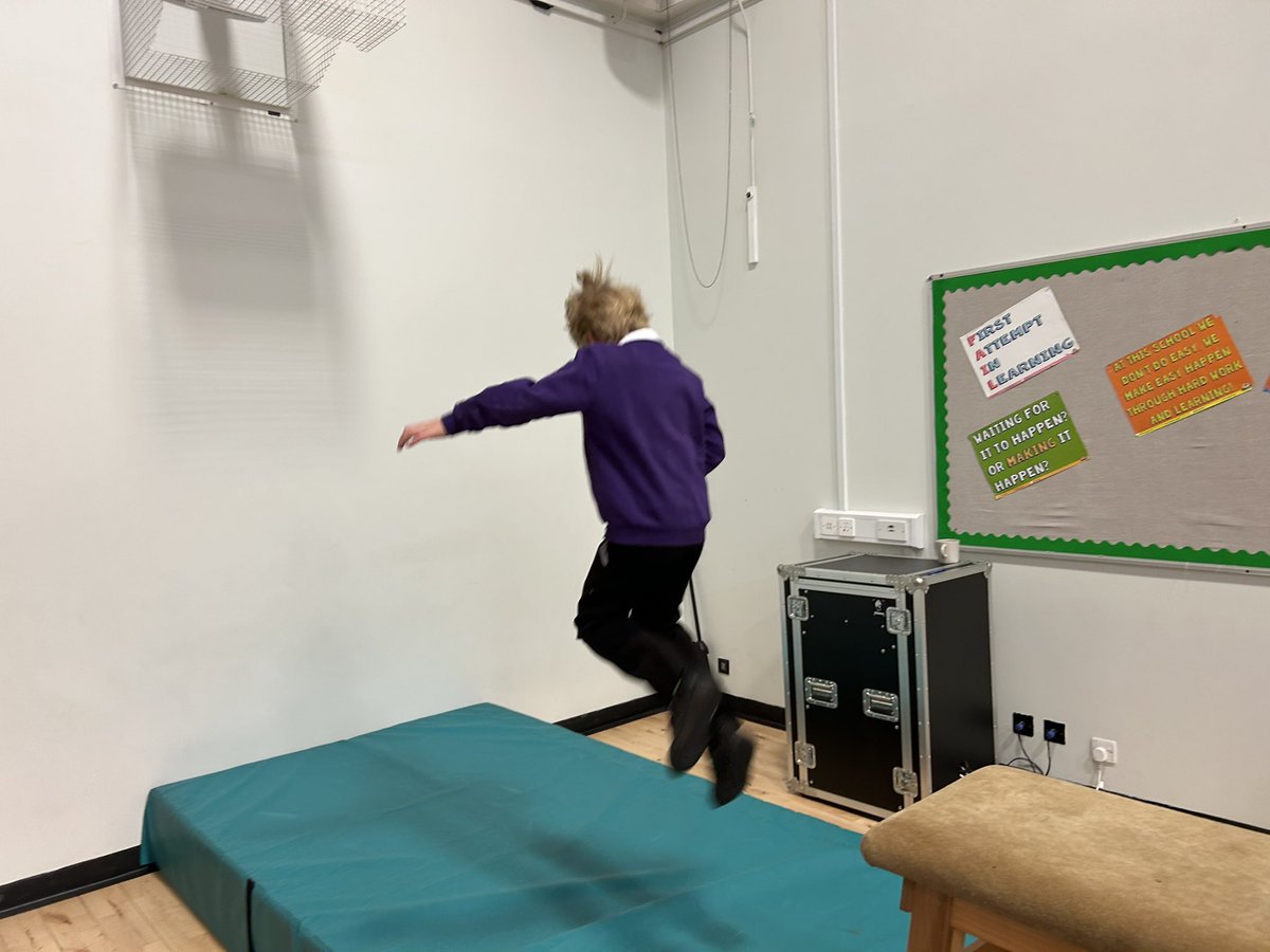 StJosephs_P6's tweet photo. P3/2 had so much fun doing gymnastics in PE this morning🤸‍♂️We enjoyed being creative and using our gross motor skills and coordination to jump, climb and balance 🧗‍♀️@stjosephsedin https://t.co/tJ1LqD9UKW