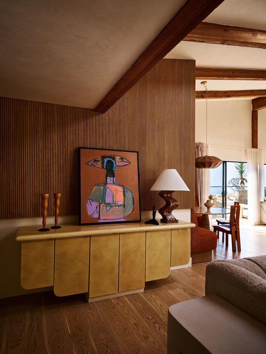 herintheroom's tweet image. Maison design façon sixties sur les collines de Hollywood