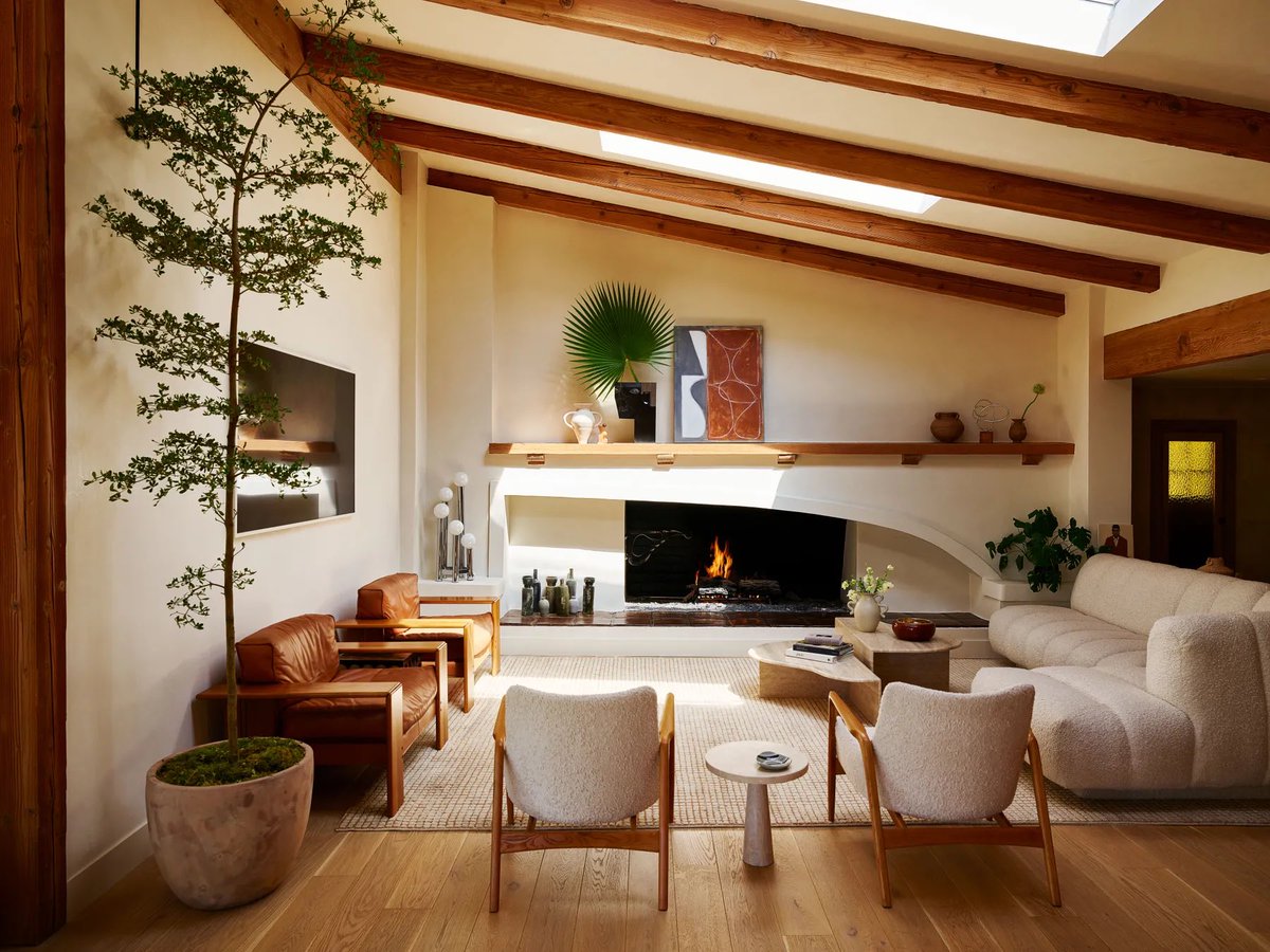 herintheroom's tweet image. Maison design façon sixties sur les collines de Hollywood