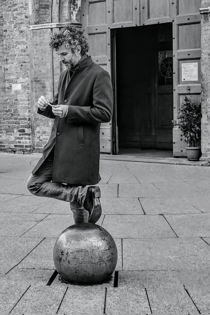 LarryDocimo's tweet image. Rolling

#bologna #italy #italia #emiliaromagna #cigarettes #handrolled

#streetphotography #photography #travelphotography #documentaryphotography #blackandwhite #blackandwhitephotography

#fujifilmx100v #fujifilm #x100v #xseries