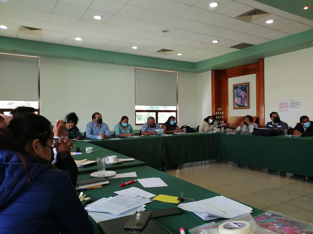 HubPSurCimmyt's tweet image. La mujer juega un papel clave en la producción de alimentos, su participación tiene matices en base a su cultura y contexto social, discusión en el #HubPSur en #Oaxaca @ACCIMMYT
@CIMMYTesp
#WalmartFoundation