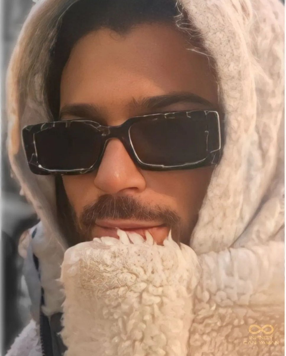 CahfreitasYaman's tweet photo. Eu aqui nesse #Errejota 50°🔥 e o FAV todo empacotadiinho mega estiloso😍💞
#CanYaman ✨ Único
#EkTurco https://t.co/WDfTiWV21S