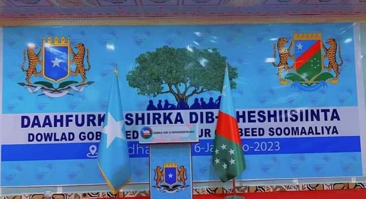 AbdallaBaidoa's tweet photo. Waa bogaadinaaya shirka dib u heshiisiinta siyaasiyiinta KGS ee Baydhabo inooga furmay maantay socon doonana, waxaa ka rajaynaa in ay madaxadu heshiiyaan una hiiliyaan bulshadooda, natiijo la wada ogolyahayna in ay ka dhaltaa rajaynaa shirkaan.
#Baidoa 
#UHiiliMidnimadaKGS https://t.co/Pc6k7ylQZX