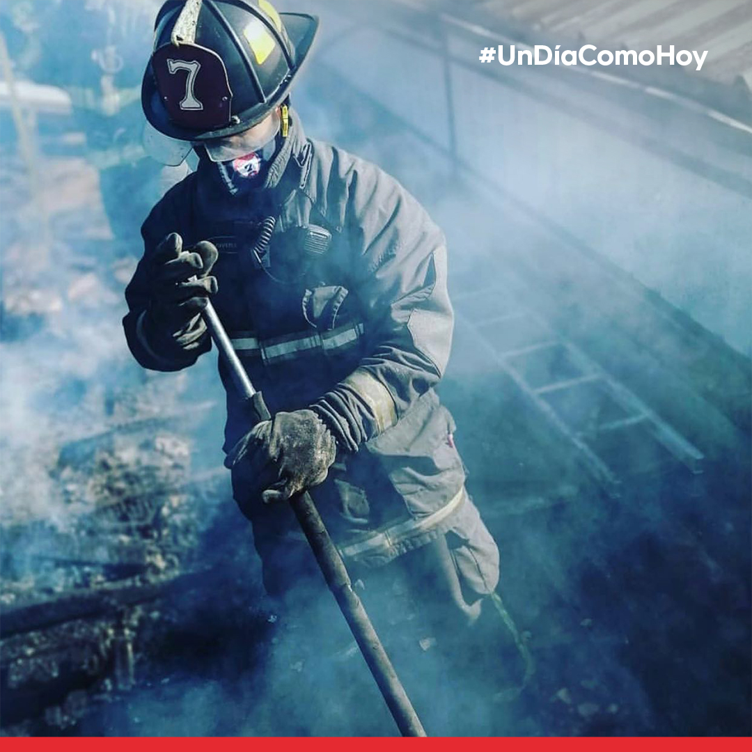 mubochile's tweet photo. #UnDíaComoHoy hace 159 años, se fundó la @septimacbs. En su inicio se llamó “Compagnie de Haches, Galfes et Echelles Nº 2” y es considerada la primera compañía integrada por miembros de la colonia francesa radicada en #Santiago 👀 https://t.co/VIBA35MFea