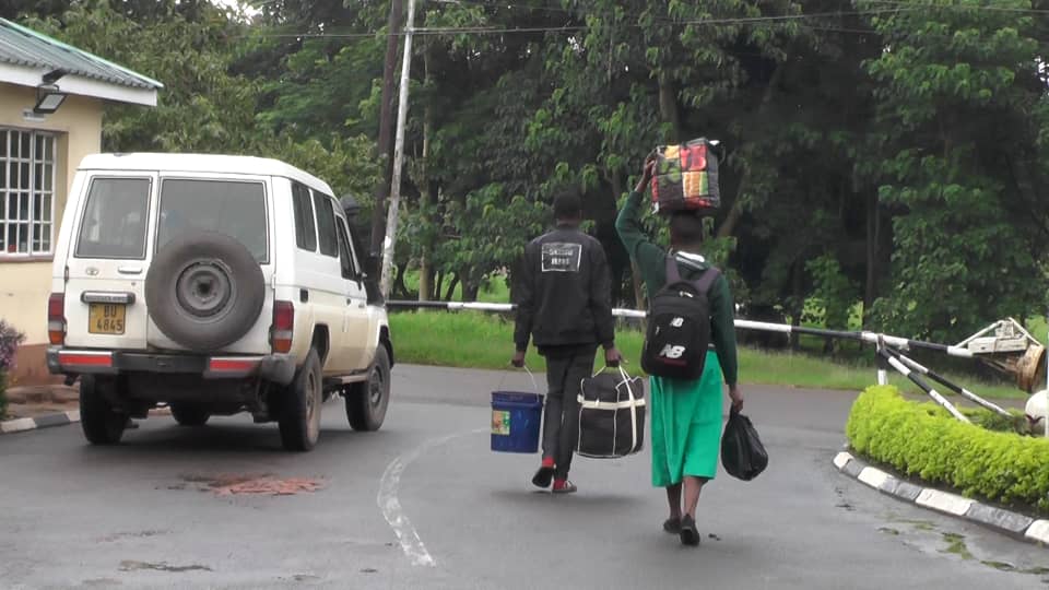 A 14-year-old form one learner at Stella Maris Secondary School in Blantyre, Sarah Bakali, is appealing for help to continue with her studies after the school rejected her enrollment for the second term due to last term’s fees balance. 
facebook.com/31580224852224…