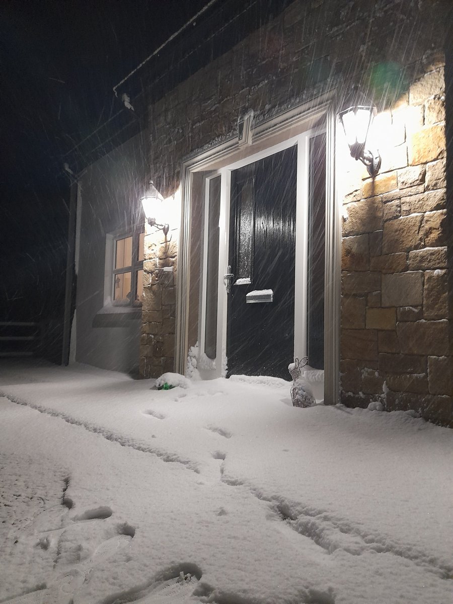 McAleer_1's tweet photo. #FODCUpdate: Due to the heavy downfall of snow in Creggan, and the blanket on the main Omagh-Cookstown Road tonight I'll be logging into the @fermanaghomagh Regeneration &amp; Community Committee remotely.
You can tune in via @YouTube from 7pm, link below 👇🏻

https://t.co/TgTWXXsu9i https://t.co/I0aiZKc0kr