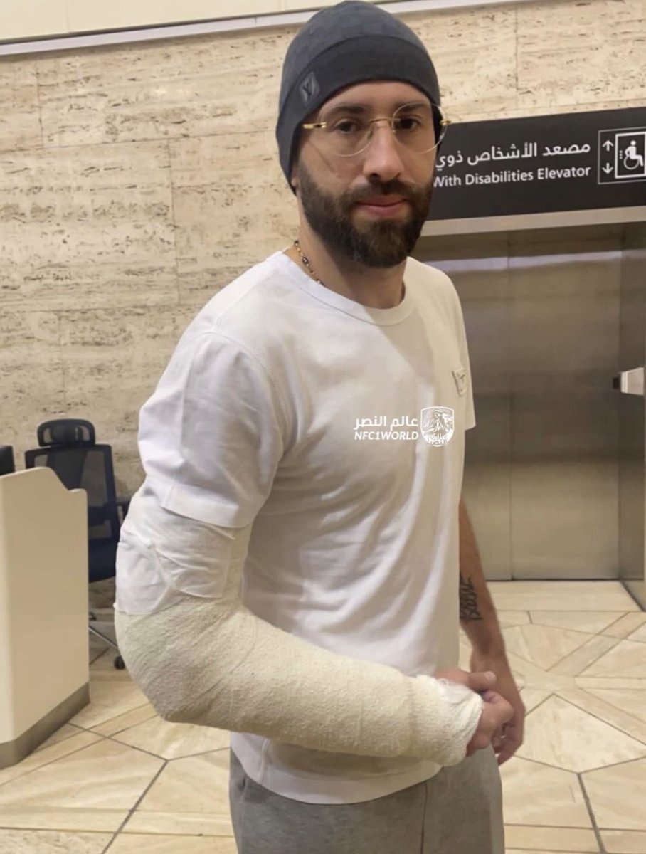alnfi3iii's tweet photo. رغم اصابته وأن اللاعب راح يكون بديل له! اوسبينا يعمل على اقناع الحارس الجديد للقدوم للنصر والله الي يسويه معنا شيء كبير حب عظيم له 💛💛💛💛💛 https://t.co/StMBTjZ2IJ