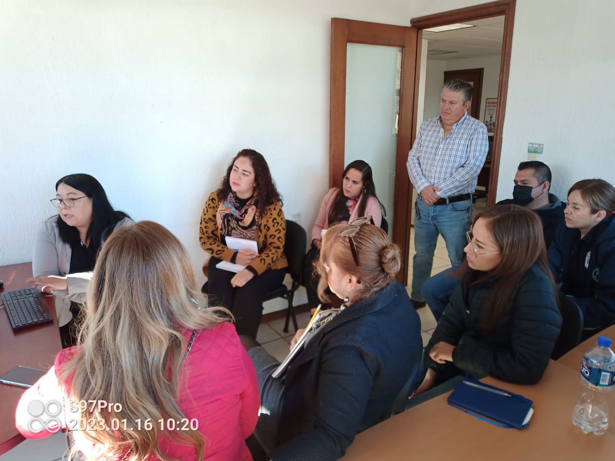 Capacitación sobre la plataforma del programa de Becas para hijos de Trabajadores de la Educación pertenecientes a la Sección 38 del Sindicato Nacional de Trabajadores de la Educación (SNTE),  ciclo escolar 2022-2023 <a href="/mrikelme/">Miguel Riquelme</a> <a href="/SEducacionCoah/">Educación Coahuila</a> <a href="/fsaracho10/">Francisco Saracho</a>
<a href="/guaya_vega/">Gerardo Vega</a> <a href="/jsalcidop/">jorge Alberto Salcido Portillo</a>