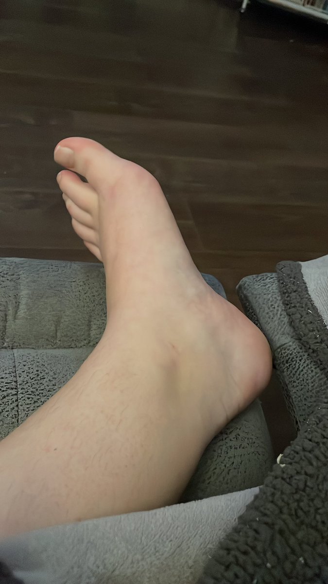 MistresssRed's tweet photo. Almost time for rent piggies. #paypig #goonlife #gooning #paypigs #paypiggies #paypigslave #findom #findomme #godess #queen #mistress https://t.co/ugtTXcNM5M
