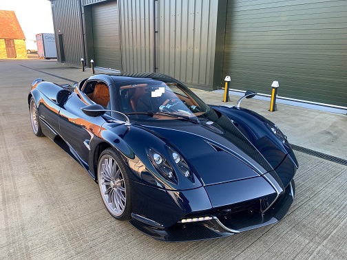BestCarStorage's tweet image. Two lovely Pagini Huayra’s have come into storage here at Best Car Storage for a few weeks. Stunning dark carbon blue and black carbon colours #pagini #paginihuayra #carstorage #luxurycarstorage