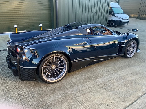 BestCarStorage's tweet image. Two lovely Pagini Huayra’s have come into storage here at Best Car Storage for a few weeks. Stunning dark carbon blue and black carbon colours #pagini #paginihuayra #carstorage #luxurycarstorage