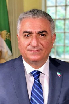 goliizz's tweet photo. As an Iranian, I stand with Prince Reza Pahlavi as my official representative to defend the rights of the Iranian people in the international forum and represent me. 
@PahlaviReza
#RezaPahlavi
#MahsaAmini
#IRGCterrorists
#من_وکالت_میدهم https://t.co/IOLlsv2Src