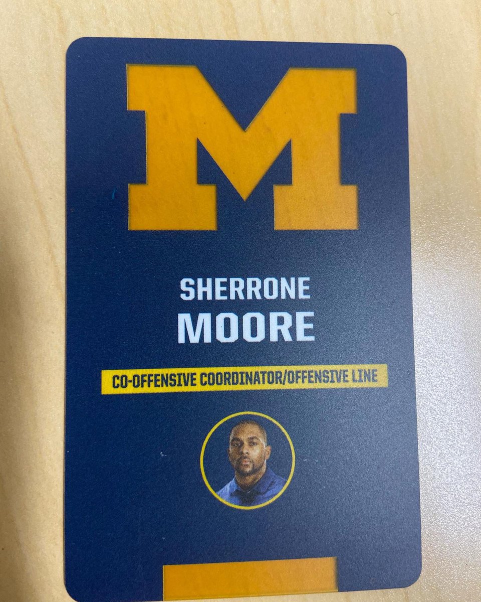 vmhsfootball's tweet photo. Congratulations to 2025 QB Akili Smith Jr “KJ” on his full scholarship offer from the University of Michigan!!! It was great having Co-Offensive Coordinator, Sherrone Moore, on campus this morning. #BroncoNation #THEVistaMurrietaHighSchool #goblue https://t.co/Rzwgf9HYuP