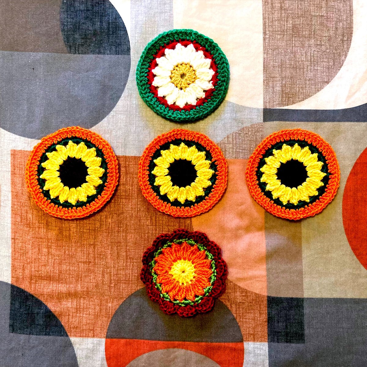 Tomorrow_Bird's tweet photo. Jen has found a new way to relax in the evenings... by making crochet drink coasters!
None of our surfaces will have coffee stains or water marks now 😝
Thanks to Pora Pora Crochet YouTube channel for the fab design 😃
#crochetingaddict #crochetcoaster https://t.co/s7MO7tPsBR