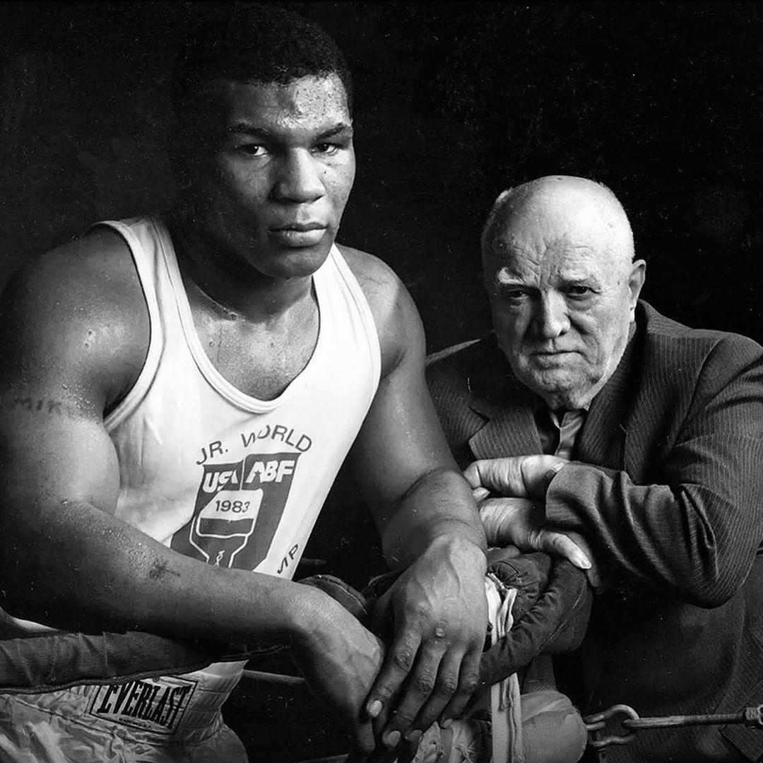 Liam Smith takes out Chris Eubank Jr with spectacular knockout finish