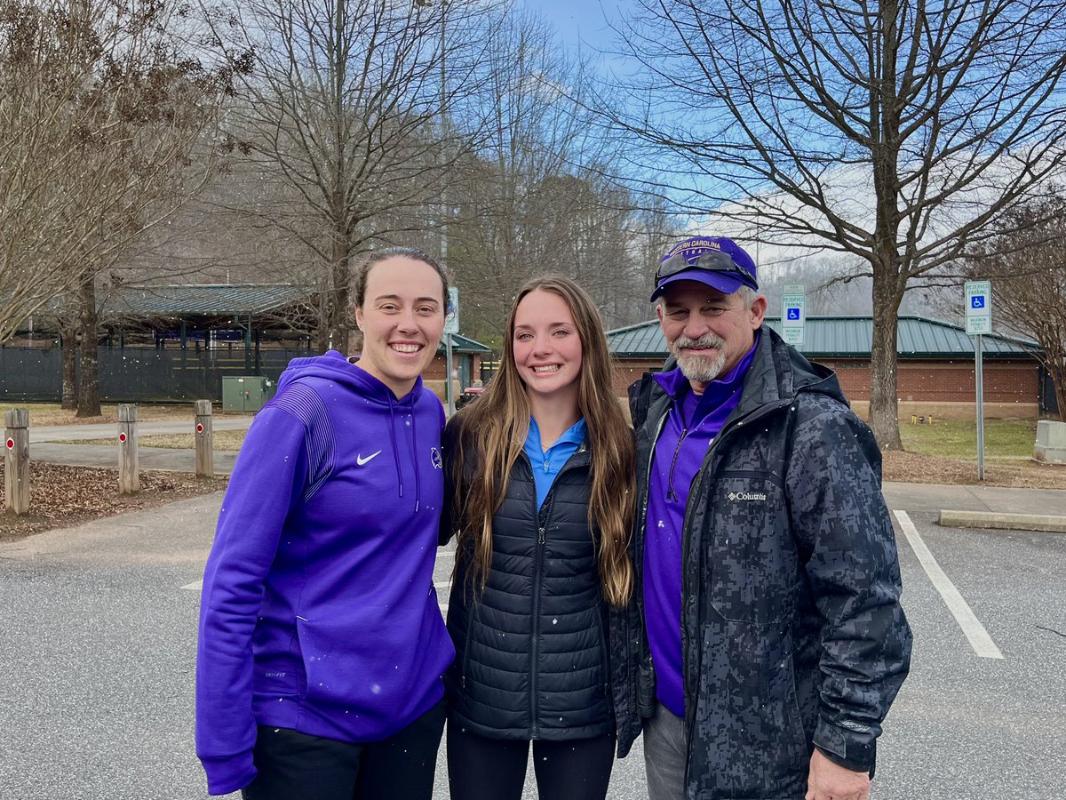 Courtney Marks tweet media