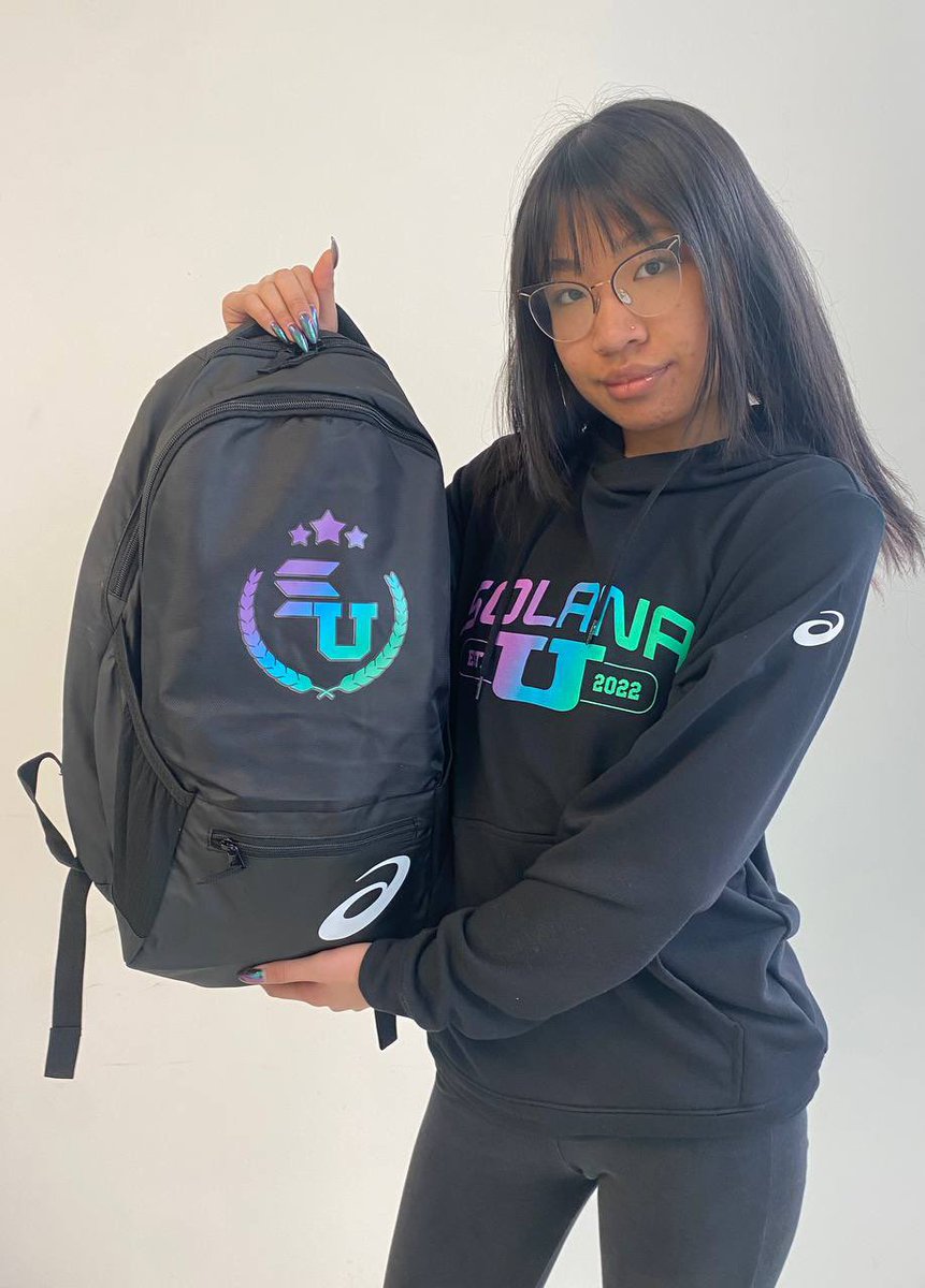 Want to give one big final shoutout to @ASICSamerica for collaborating with us on the Solana U merch for @mitrealityhack! Love to see our students rocking these pieces 😍@amyqin_sol
