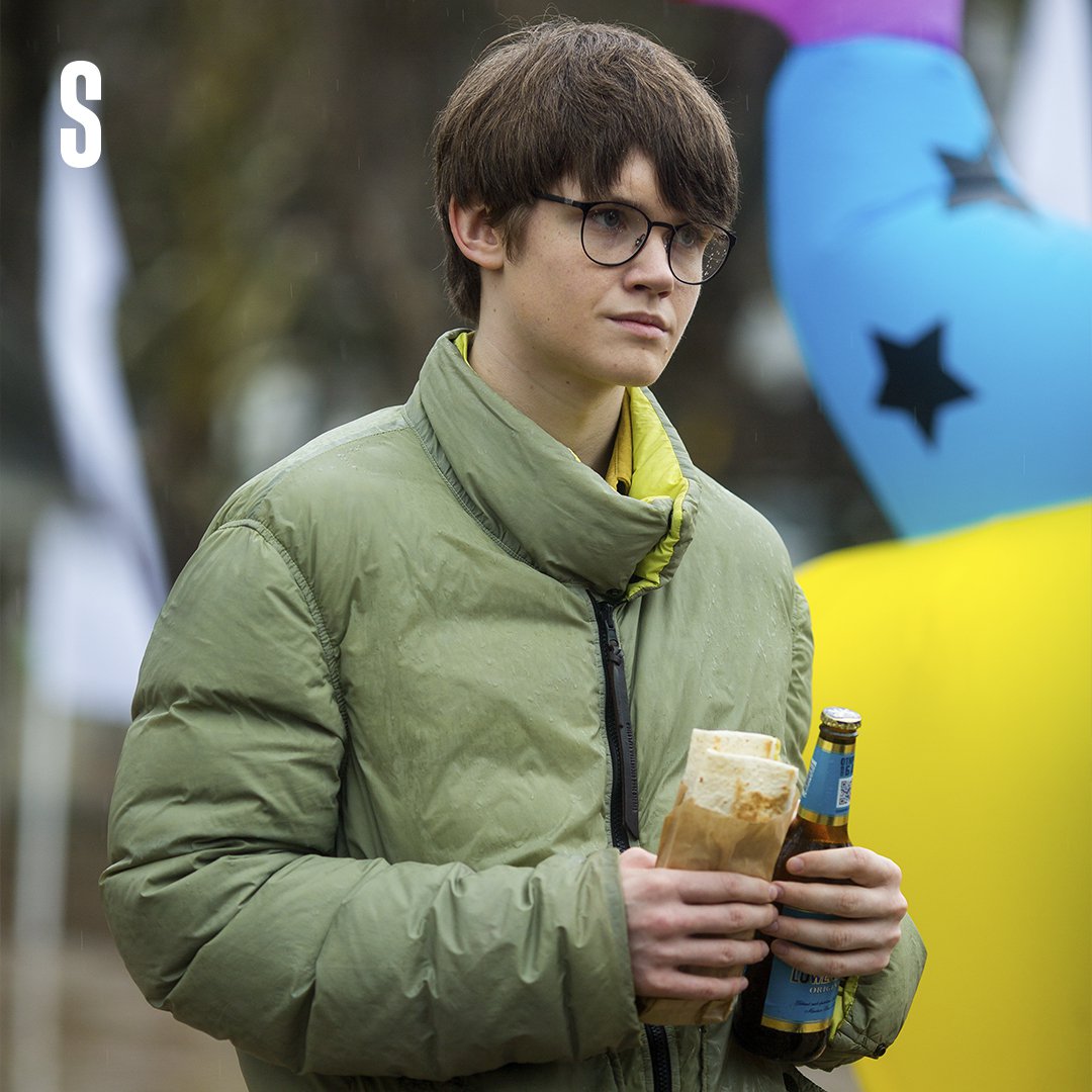 Мы много чего не знаем о будущем, но один факт нам известен. Олег Чугунов — 100% будет большой кинозвездой.

Поздравляем актера с днем рождения!