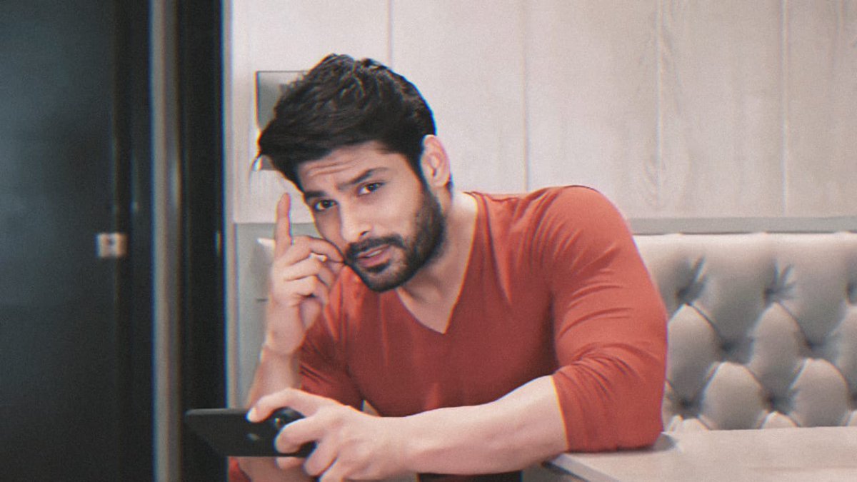 jaadafahoo's tweet photo. #SidharthShukla in Beard>>>🥵 https://t.co/BqidX7xOZM