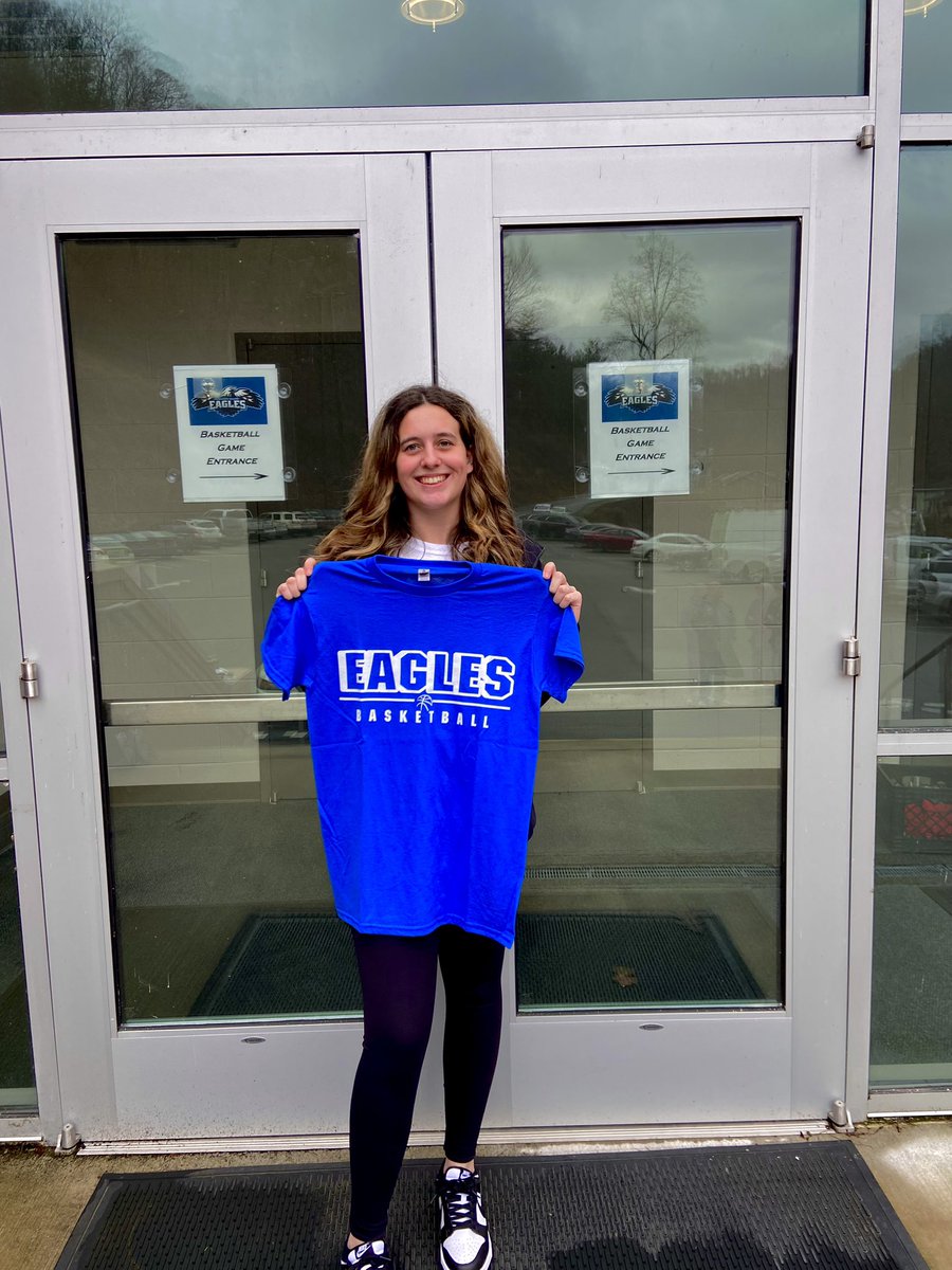 jaylencombs11's tweet photo. After a great visit and talk with Coach Mills, I am proud to announce I have received an offer to further my basketball career at Alice Lloyd💙🤍 @ALCWBB @BoysGirls13th https://t.co/jQ6a1W58d3