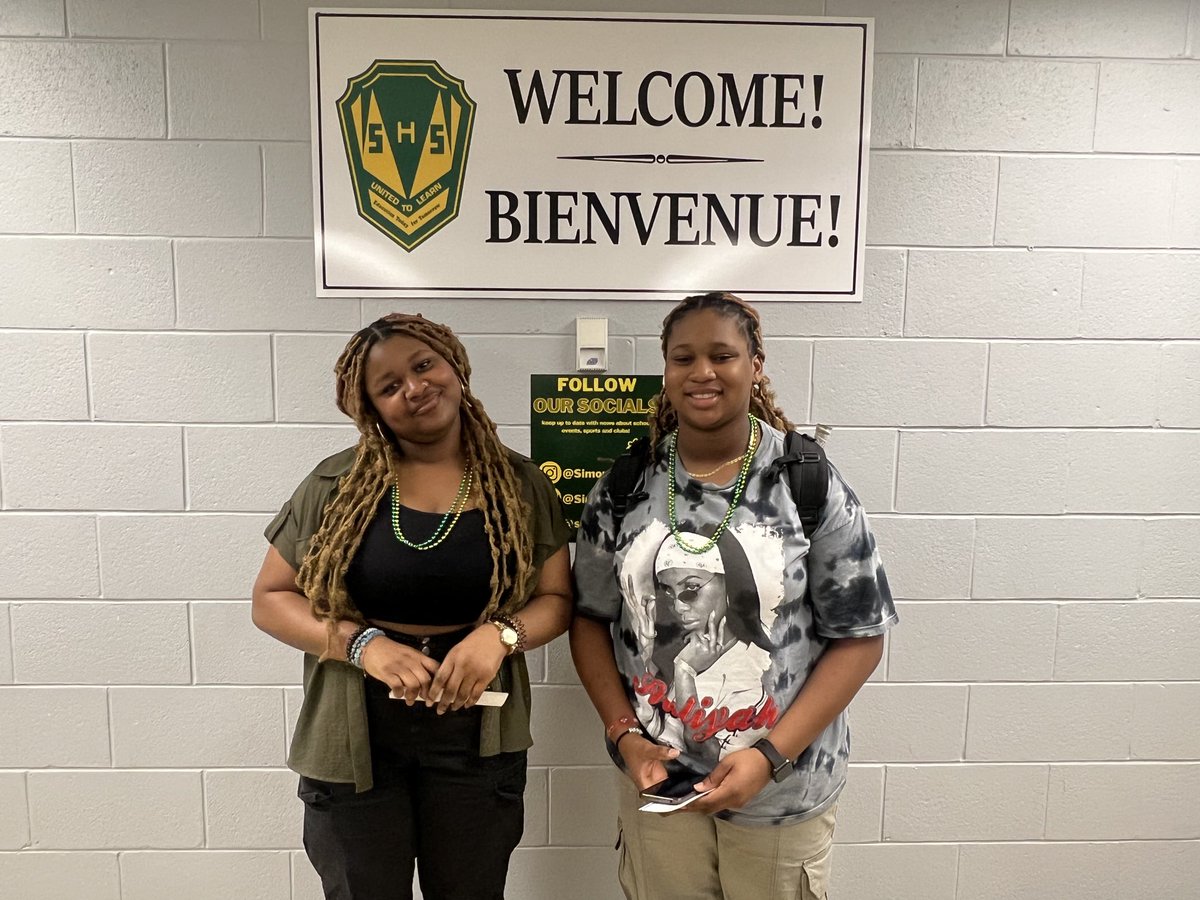 Simonds_HS's tweet photo. Congratulations to Sadiku and Sadiku for earning a $100 bursary each!  #NBChatterHigh #Contest #EECD 👏💛💚 https://t.co/2d59GPCayw