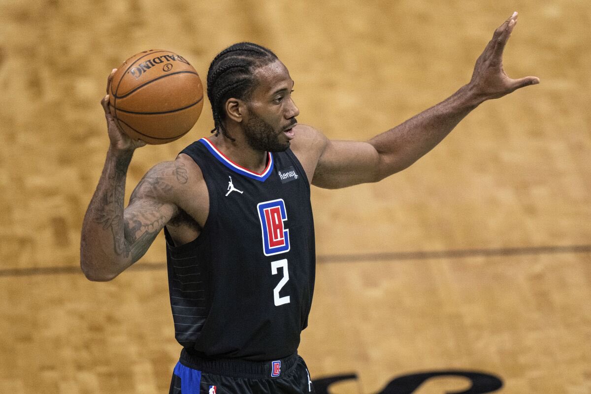 BovadaOfficial's tweet photo. 🚨 Money Giveaway 🚨

We are giving away a crypto bonus worth $25!

To enter:

❤️ this tweet
🔁 this tweet
Follow @BovadaOfficial 

🗣 tell us who will win tonight, the Sixers or the Clippers? 

Terms ➡️ https://t.co/KS5K8FIdOP

#BovadaBonus https://t.co/KVAmGZyuuq