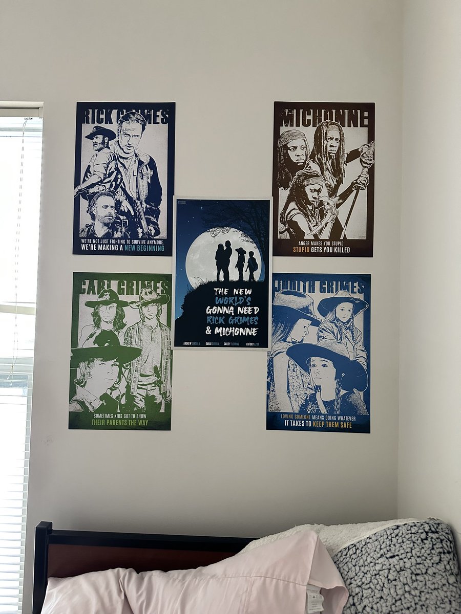 sabrinnabeth's tweet photo. My shrine 🫡 https://t.co/i92CkEH4iM