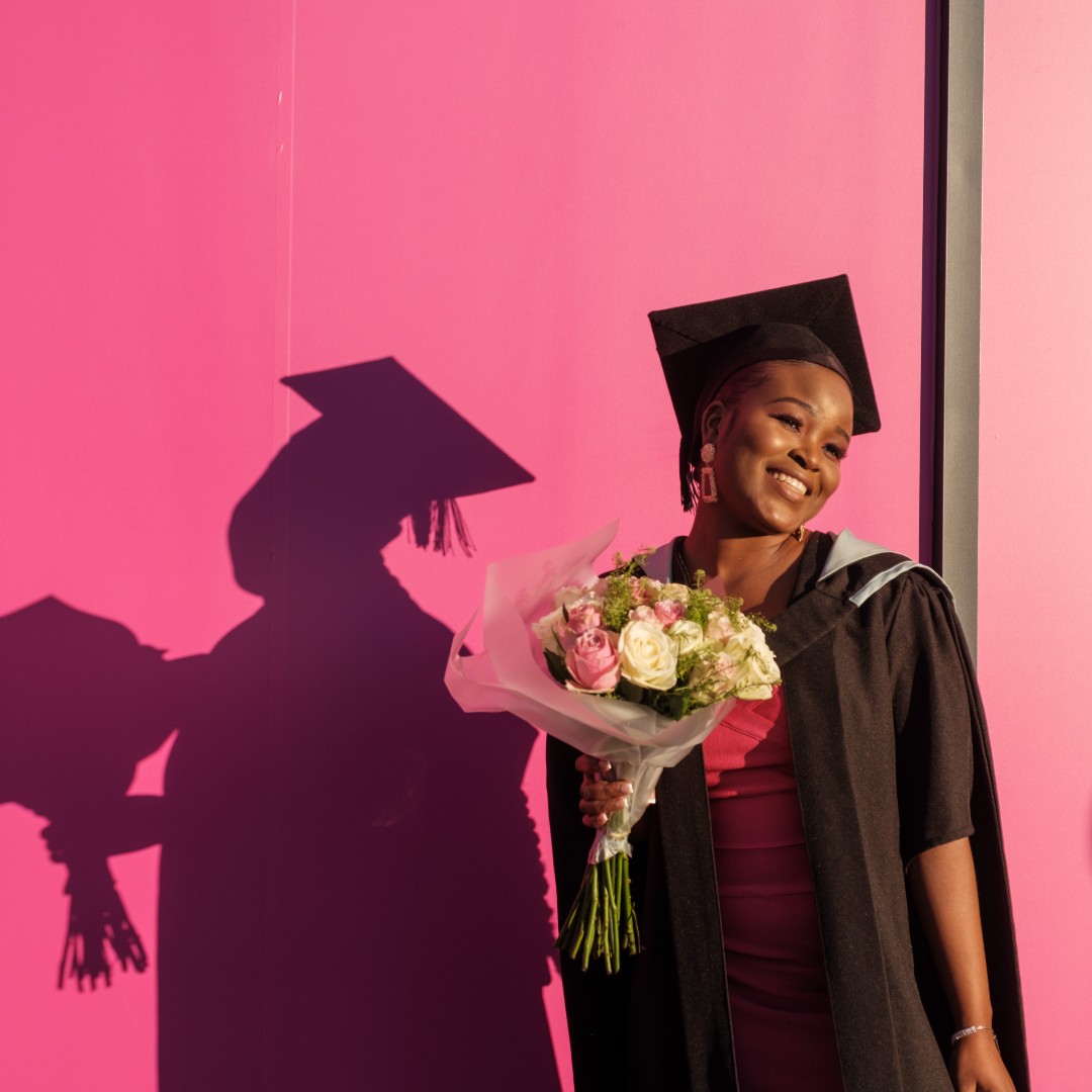 UniOfHull's tweet photo. And that's another day of graduation ceremonies complete! 👨‍🎓👩‍🎓

Huge congratulations to everyone who graduated today - we can't wait to see what you do next.

Tag your friends if you spot them in any of our photos! 📸

#HullGraduation #Graduation #ClassOf2022 https://t.co/AqvEIBBubJ