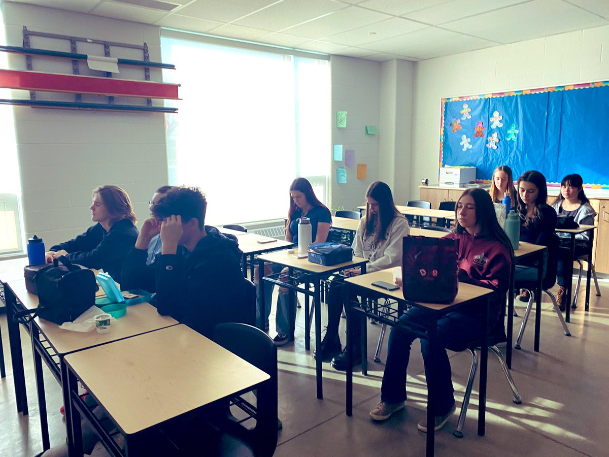 JNolin6's tweet image. I’ve taught Gr. K-8 students for 25 yrs. This Special Assignment has me sharing lessons in High Schools &amp;amp; I LOVE IT! Teens have great questions, curiosity &amp;amp; feedback. Supporting SEL &amp;amp; Mindfulness 🙏 ♥️ @northstar_high @EssexDistrict @gecdsbpro #toolsforlife #examprep #destress