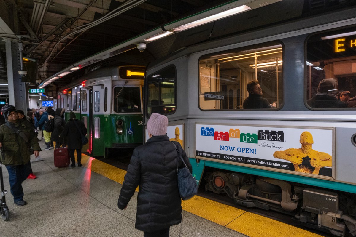 OUTFRONTMEDIAUS's tweet photo. The Art of The Brick Exhibit inspires an experience by targeting and attracting Boston commuters to its gallery of LEGO® creations.
#wegetyouboston #art #experience #ooh #outofhome #advertising #lego #legos #artofthebrick #theartofthebrick #gallery #exhibit #bostonthingstodo https://t.co/mYwcJPgV64