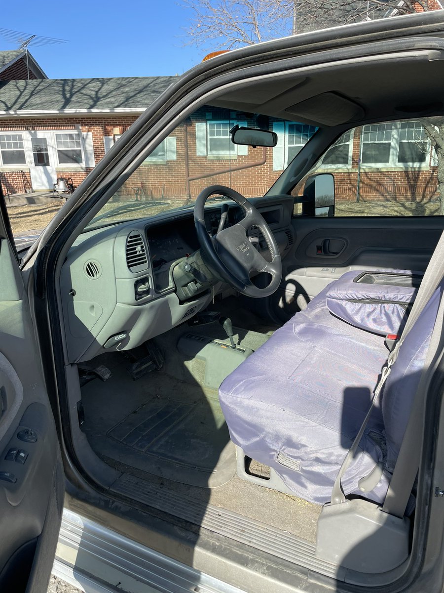 WLonginaker's tweet photo. For sale, not on sale.
2000 GMC K3500 SLE. 7.4L Vortec (fuel injected 454ci for you older guys). 4 speed automatic. Just shy of 68k actual miles. Second owner. 

CALL FOR PRICE 
(just kidding $9,500 OBO) https://t.co/skIxayI8aF