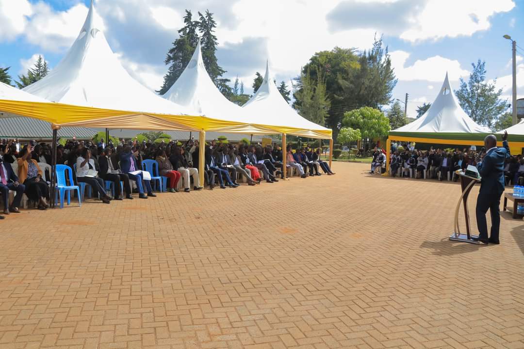 rotichwisley's tweet photo. Today, I held a staff consultation meeting ahead of our 100 days Rapid Results Initiatives (RRI) which is aimed at accelerating services to citizens at the Treasury Square,Iten.

Departments presented their list of projects to be completed during the period. https://t.co/g8WnURa5X3