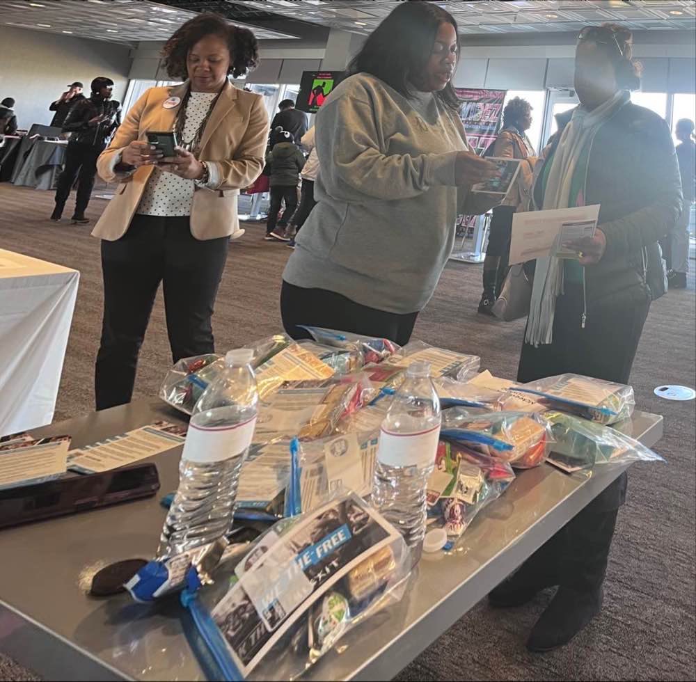 BlexitNC's tweet photo. Blexit North Carolina Celebrated Martin Luther King Day The Blexit way Through Community Service. #blexit #blexitnorthcarolina #blexitmovement https://t.co/m7YHixA9mI