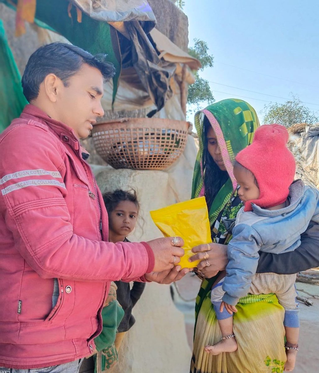 ShaktishaliS's tweet photo. Iron and calcium tablets were discussed with expectant mothers.
#ironpills #calciumplus #spread #awareness #children #mother #NGO #nonprofitfundraising #volunteering #charity #nonprofitorganization #newindia #educateindia #ᴡᴏᴍᴇɴᴇᴍᴘᴏᴡᴇʀᴍᴇɴᴛ https://t.co/jz785EiXMb