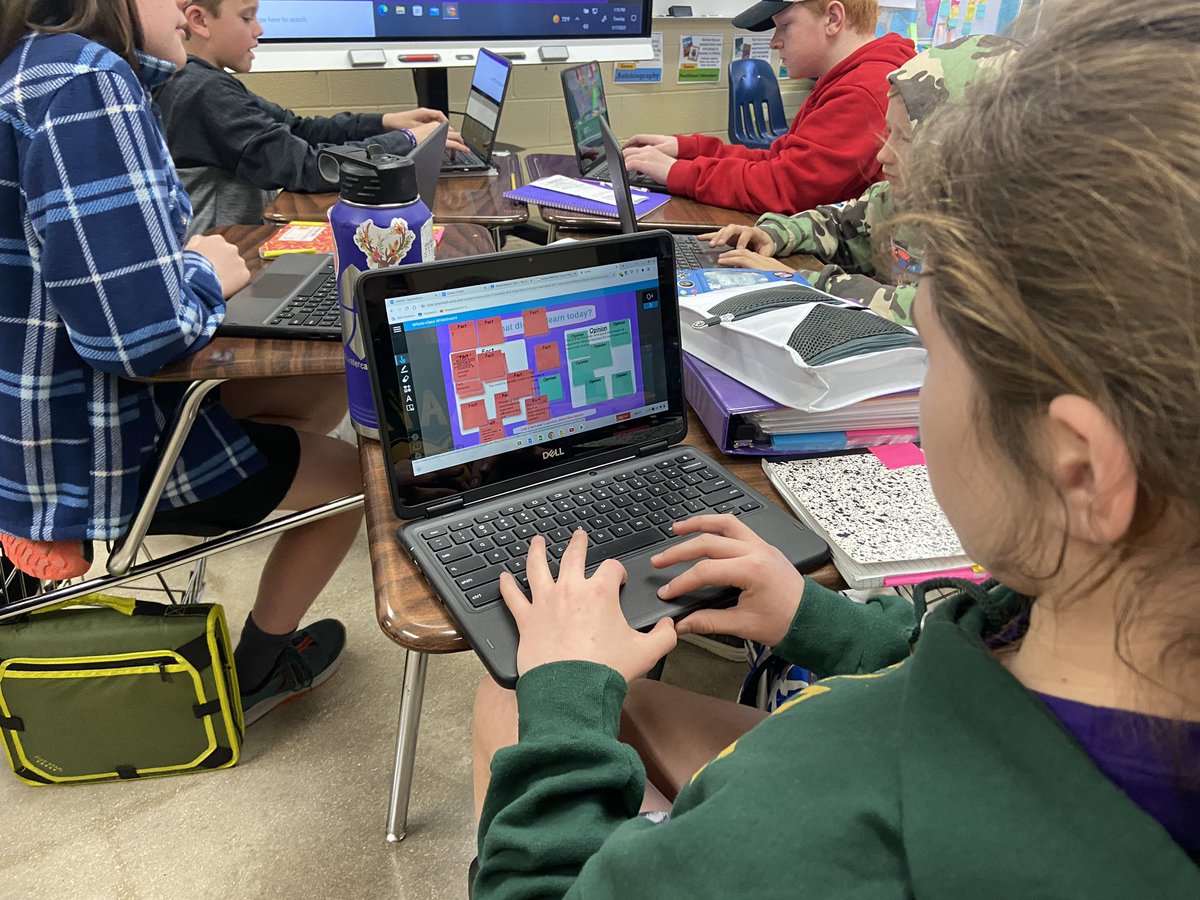 AspireBmsn's tweet photo. Playing with EXIT tickets in Lumio in Ms. V’s R/LA class! https://t.co/Cq8Vr9pCBd