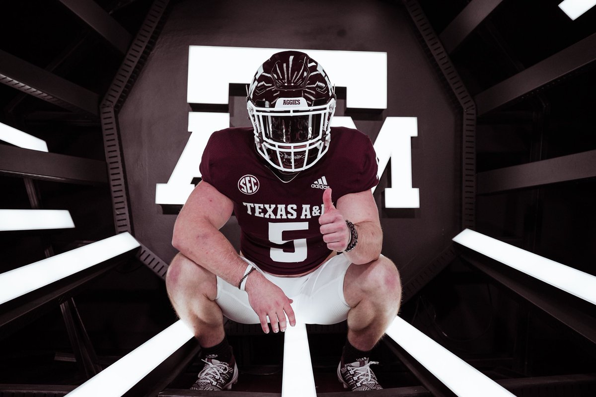 COMMITTED #GigEm👍🏼