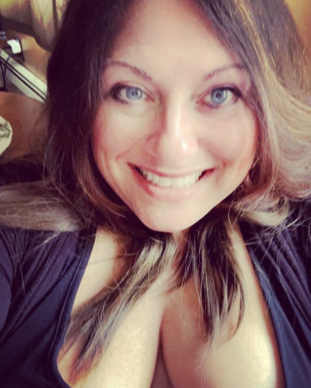 LoisLane1069's tweet photo. Rt and follow if you like my big…smile! https://t.co/qN8PGqsQV4