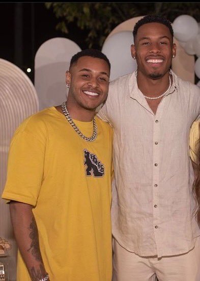 Hoje é o aniversário do irmão do Paulo André, e nós desejamos um feliz aniversário para o teteu e desejamos tudo de bom mais e belo na sua vida❤️❤️ <a href="/matheuscamiloo_/">Teteu 🏁</a>