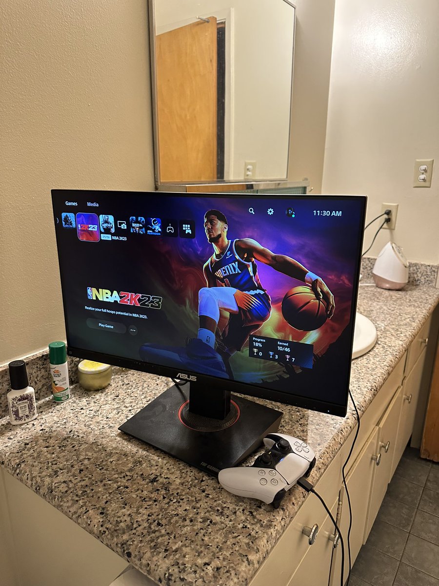 JoelManivan's tweet image. My girlfriend made me move my setup to the bathroom…