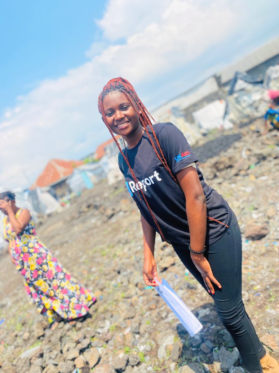 LydieKahambu's tweet photo. Le samedi dernier, j'ai intégrée la communauté U-report Goma. Et  nous avons effectué un #U_action dans le camps des sinistrés du #volcan #Nyiragongo; nous leur  avons  apporté les vivres et les non vivres. 
@ureport_rdc 
@UNICEFDRC 
@Michelinekagho1 https://t.co/gGEXr4xALc