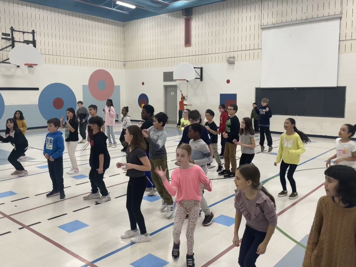 P2Moss's tweet photo. Having fun with @Luv2Groove with students in grades 4&amp;5 with @MmeLColasante @RedeemerOCSB #dancing #Motion #joy #dance https://t.co/EwU1z41Kp7
