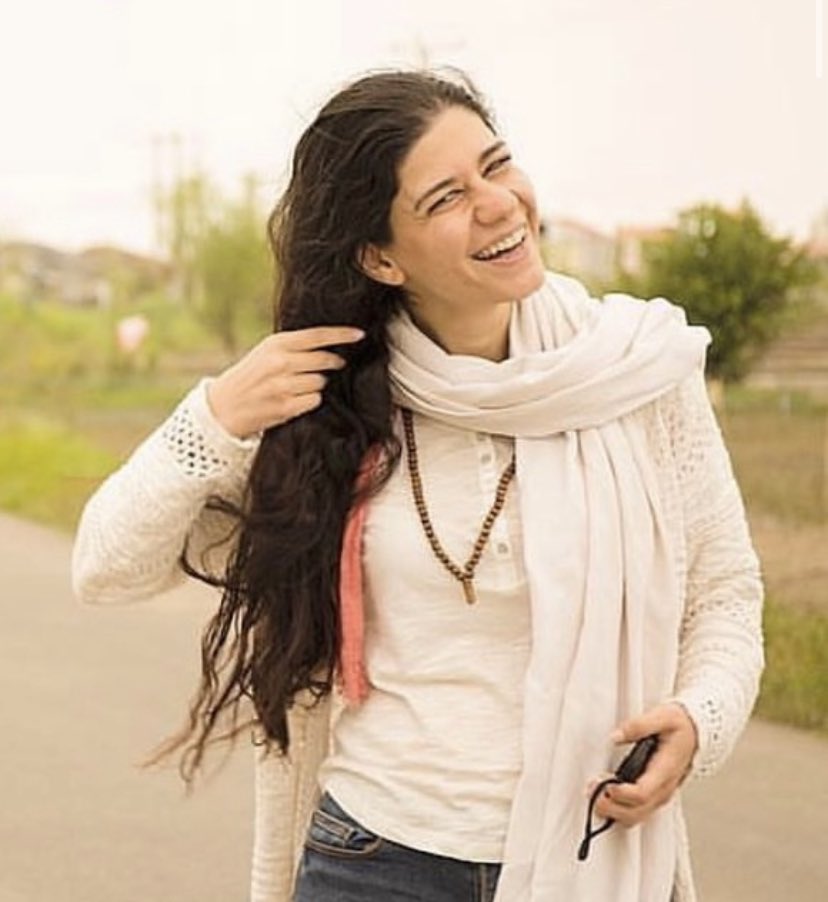 #نسیم_سلطان‌_بیگی یک هفته‌اس در سلول‌های انفرادی زندان اوین زندانیه.
او بامداد چهارشنبه ۲۱ دی‌ماه هنگام خروج از کشور در فرودگاه امام دستگیر و بلافاصله به سلول انفرادی منتقل شد 
صدای نسیم باشیم 

#مهسا_امینی 
#زن_زندگی_آزادی