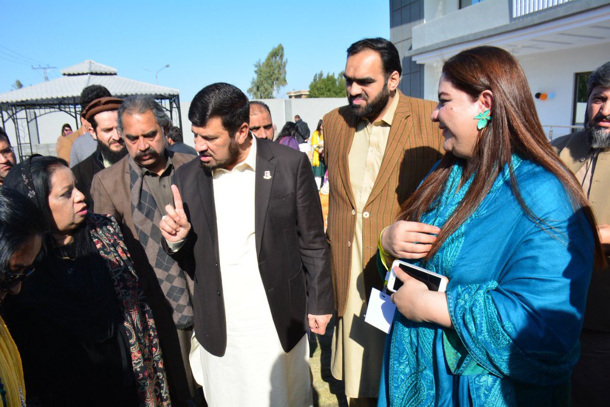 SiddiqParachaPK's tweet photo. With Governor KP @HajiGhulamAli4, At Shaheed Benazir Bhutto Women's University on its foundation day. University was established by MMA govt. Alhamdolillah it’s now delivering education and parents/students from masses trust quality education, keeping the norms of Pashtun culture https://t.co/ETCSeQrYR6