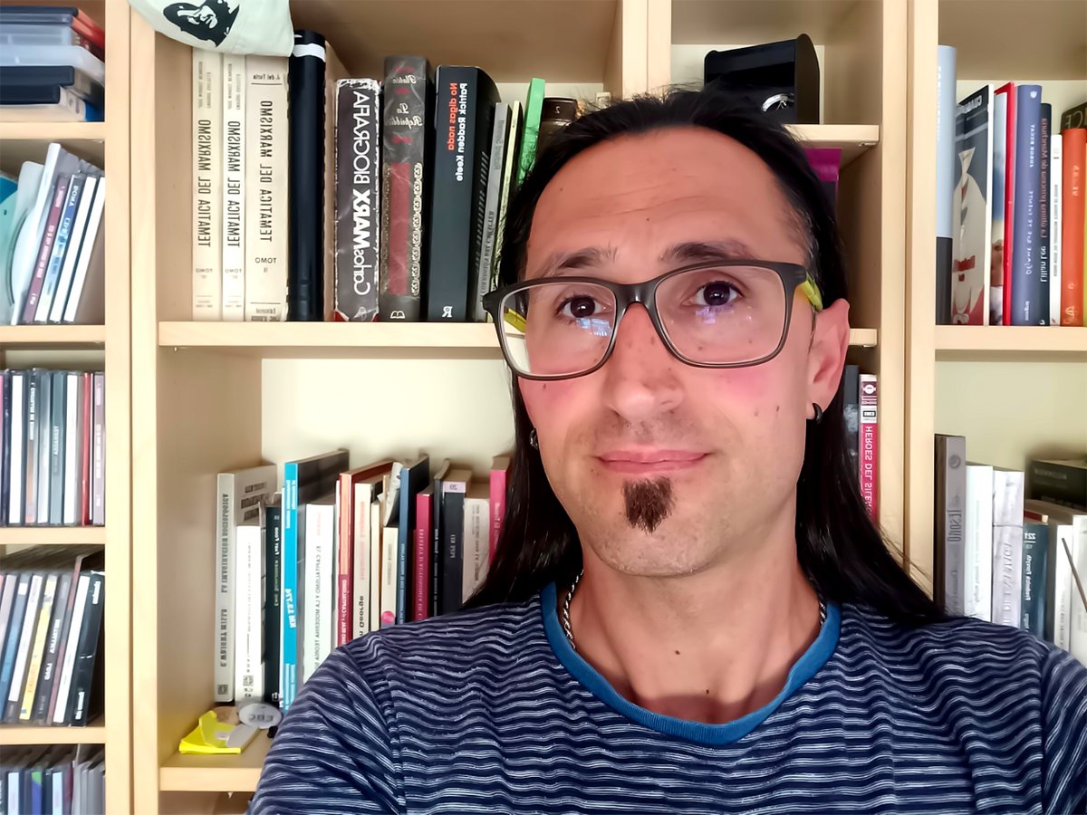 #AHORA
#EntrevistaExclusiva 
Dialogamos con el Sociólogo y Comunicador especializado en Estudios Internacionales, <a href="/AnibalGarzon/">Aníbal Garzón 🌎</a>, para analizar diferentes fenómenos relacionados con la política exterior.
¡ESCUCHALO EN: solplay915.com.ar!
#SolPlay915 #UDP