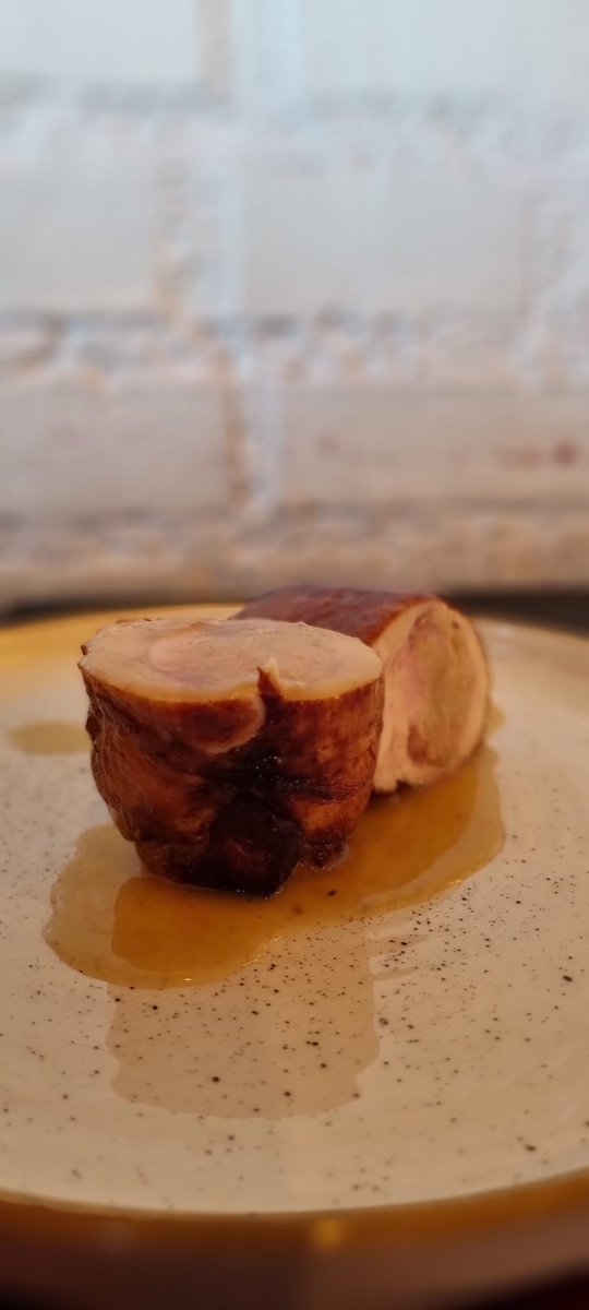 IFAOBistrot's tweet photo. Galletto ripieno cotto a bassa temperatura... Al Fiore all'occhiello bistrot 🌸
#17gennaio #food #SanPaolo #Garbatella #viacostantino24a #foodblogger #foodphotography #IlFioreAllocchielloBistrot #ristoranti #ristorante #bistrot #Roma #Rome https://t.co/lCqlQYMtJd