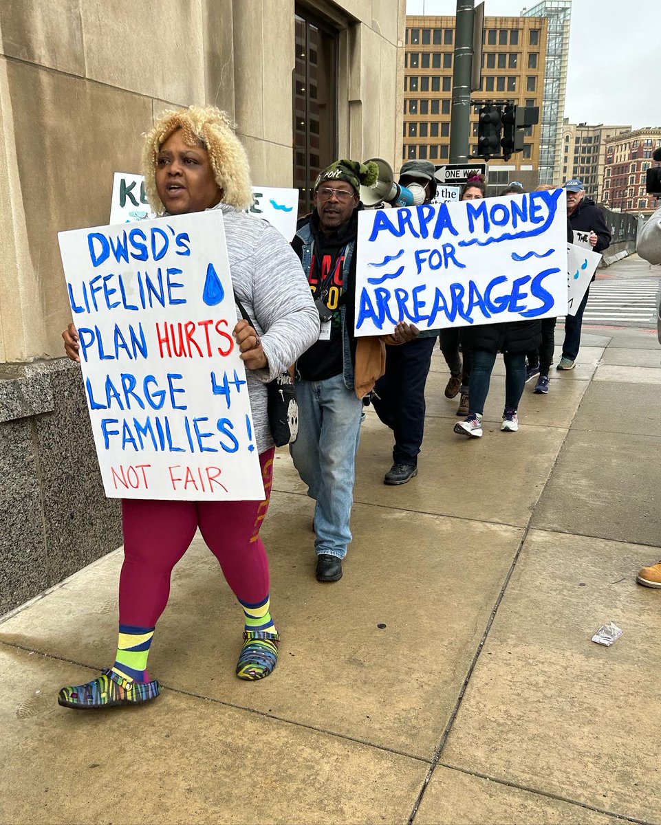 iamlove1111's tweet photo. A few pictures from today’s rally, March, and press conference! We will not be silent about 60,000 homes in jeopardy of having their water shut off. https://t.co/zlAybv03yj