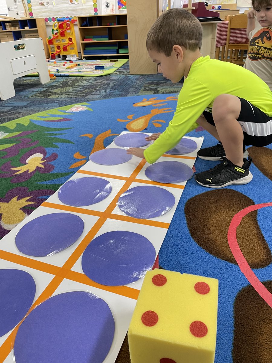 KVRIIITigers's tweet photo. Students in Ms. Angel's room at the ECLC practiced their 10 frames last week. What a fun activity! https://t.co/ZcMHuIadK2