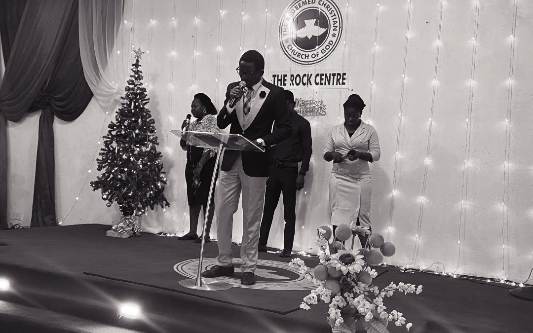 Drockcentre's tweet photo. A slide show of the amazing time we spend before Our maker and deliverer.
.
.
.
.
.
#therockcentre #trc #goforward #freedom #breakeverychain #gospel #peace #joy #faith #righteousness #holyness #rccg #rccgworldwide #yp7 #redeemed #jesus #godisgood #christian #church #service https://t.co/n4H7LgGwOs